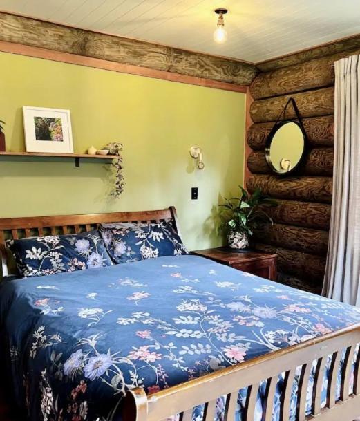 Hikuai Coromandel Secluded Log Cabin Retreat מראה חיצוני תמונה